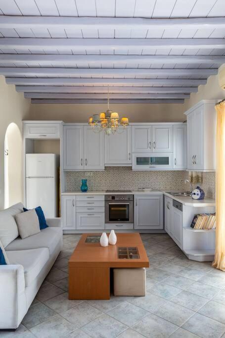 'Nepheli' Mykonean Suite Ornos  Extérieur photo