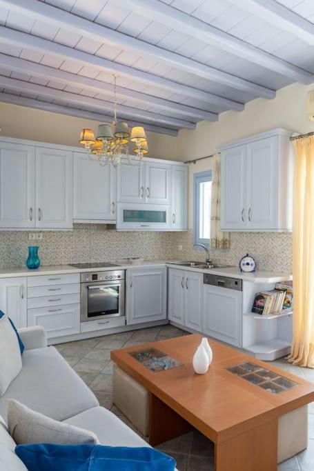 'Nepheli' Mykonean Suite Ornos  Extérieur photo